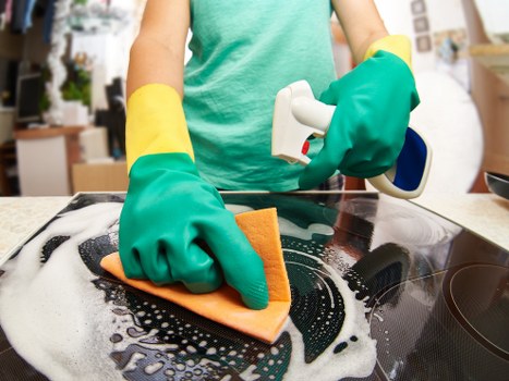 Professional carpet cleaning equipment in a Leaves Green business setting